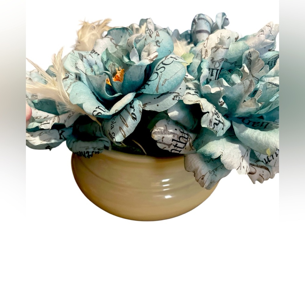 Ivory vase with blue flowers script flower arrangement